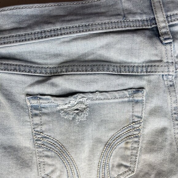 Hollister Denim Shorts Womens Size 5 High Rise Blue Light Wash Distressed Fray - Picture 6 of 12